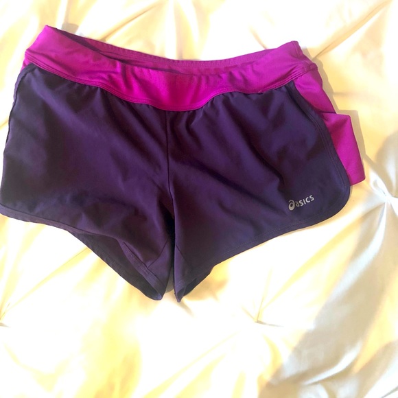 Women’s Shorts - Picture 2 of 2